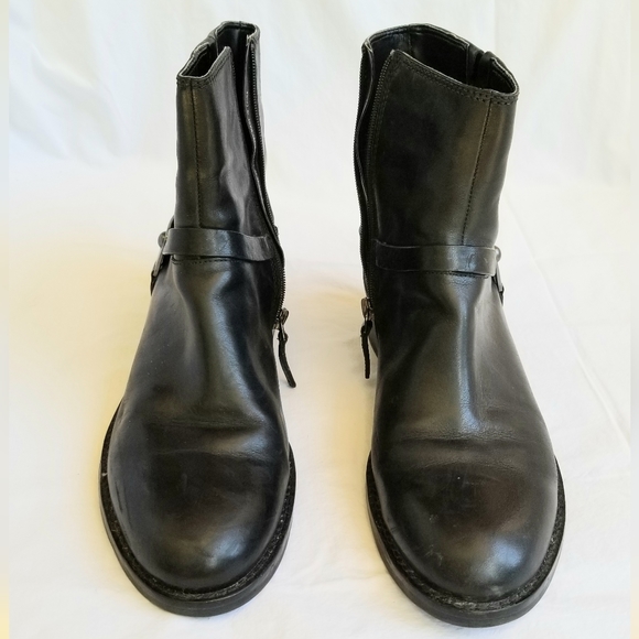 Ecco Hobart 25mm Black Ankle Boots - Picture 3 of 9